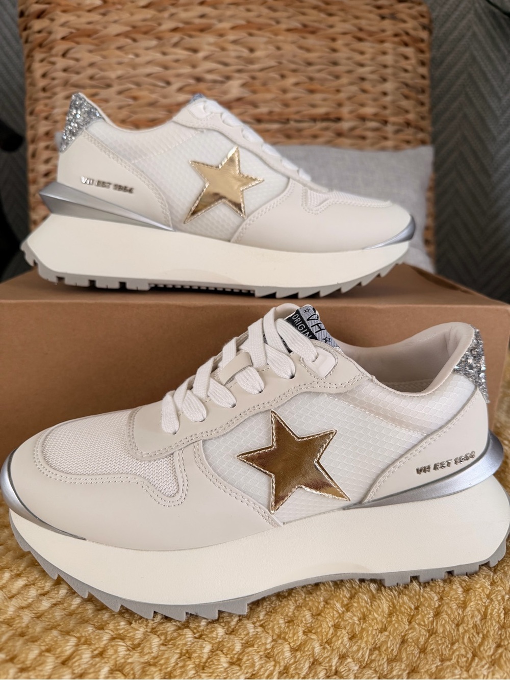 Vintage Havana White Platform Sneakers with Gold Star
